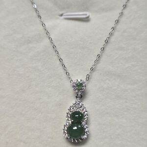 Elegant Silver and Green Gourd Jade Pendant Necklace